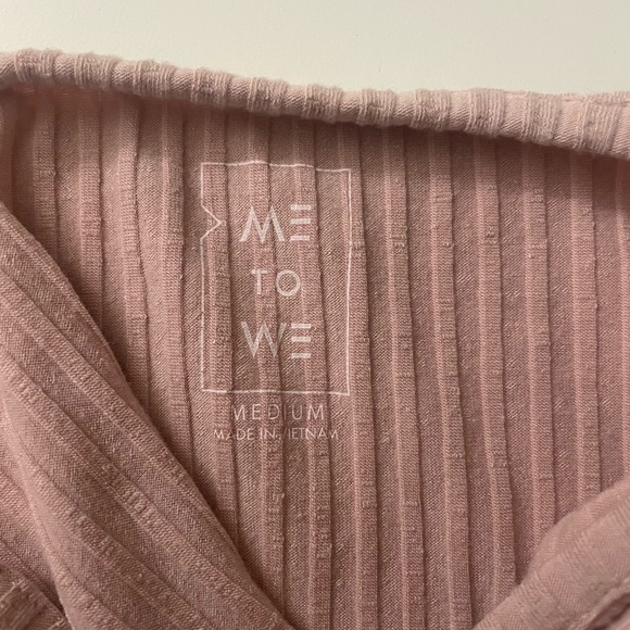 Halter, Tie Around Top • Me to We • Medium - Picture 4 of 5